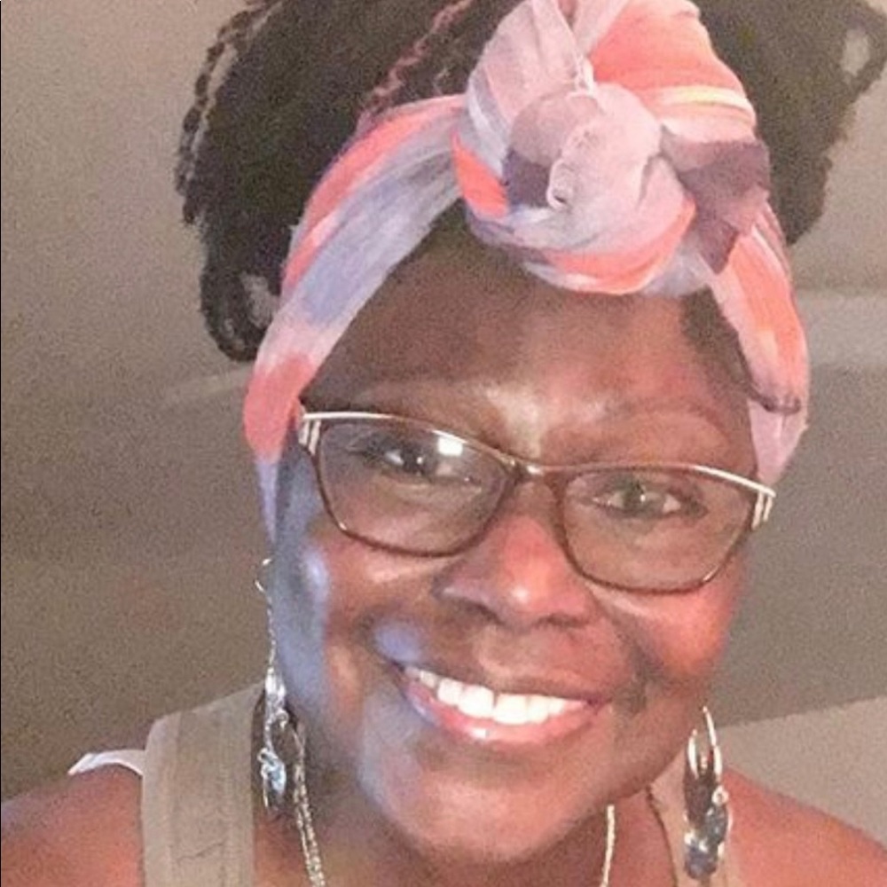 Meet your Posher, Beverlee p